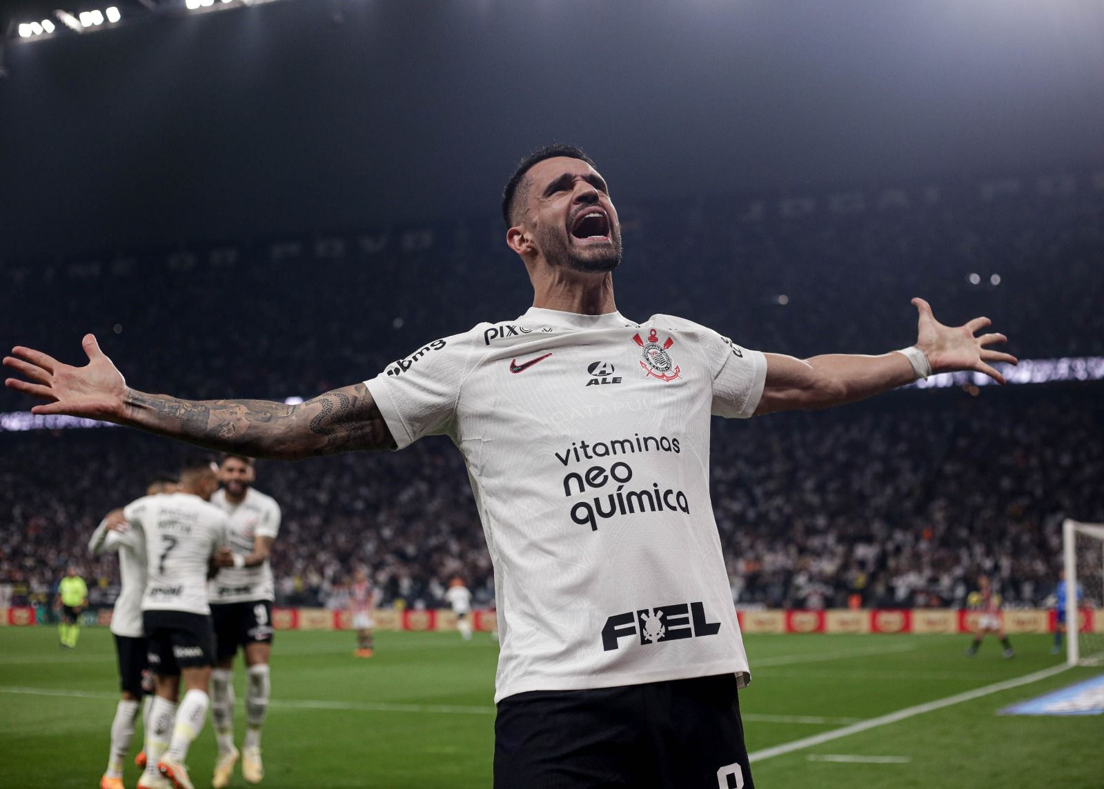 Renato Augusto muda o jogo no 2° tempo, e Corinthians bate o Universitário  pelo mata-mata da Sula - Notícias - Galáticos Online