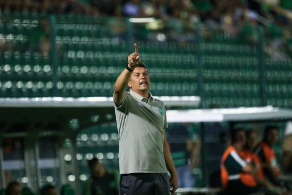 Chapecoense contrata o 4° técnico em 2023 e segue a cartilha do rebaixamento